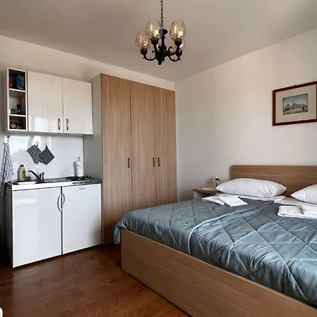 Zana Apartment *