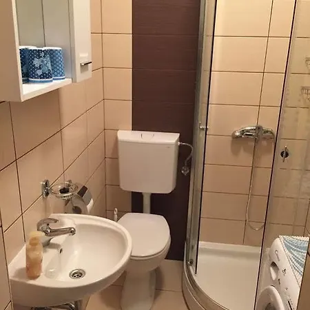 Zana * ドゥブロブニク